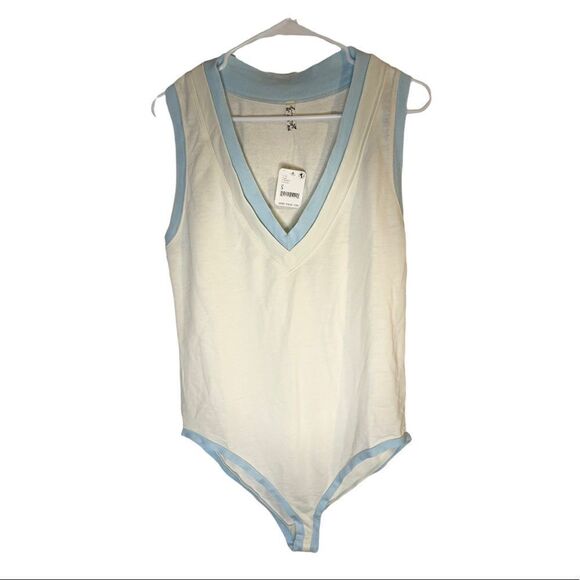 Free People Cozy Girl deep V bodysuit in Ivory .Size S - Picture 5 of 12